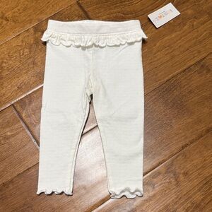 NWT Size 6-9M Garanimals Cream Ruffle Trim Leggings